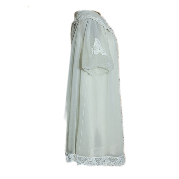 Vintage nightgown & robe peignoire set. Pale yellow. No jokes here. G… - Picture 5 of 15